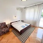 In 42053 크리크베니카