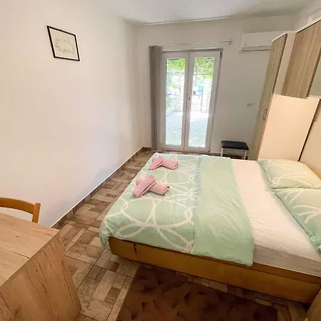 In 42053 Apartment Crikvenica
