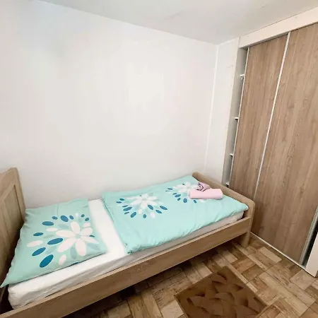 In 42053 Apartment